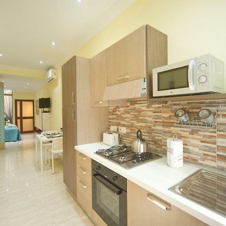 Sliema Duplex 1 Bedroom Apartment - Sleeps 4 Exterior photo